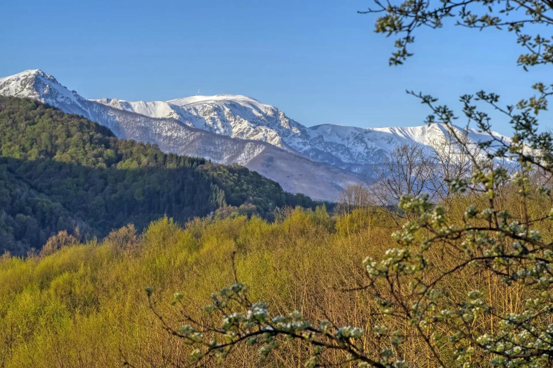 Villa Authentic House With Stunning Mountain View - Karashka Aprilzi Exterior foto